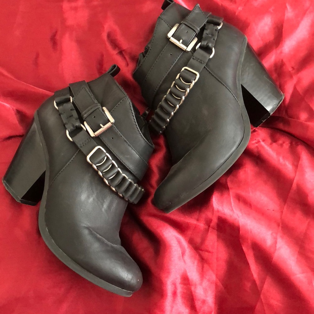 Ankle booties